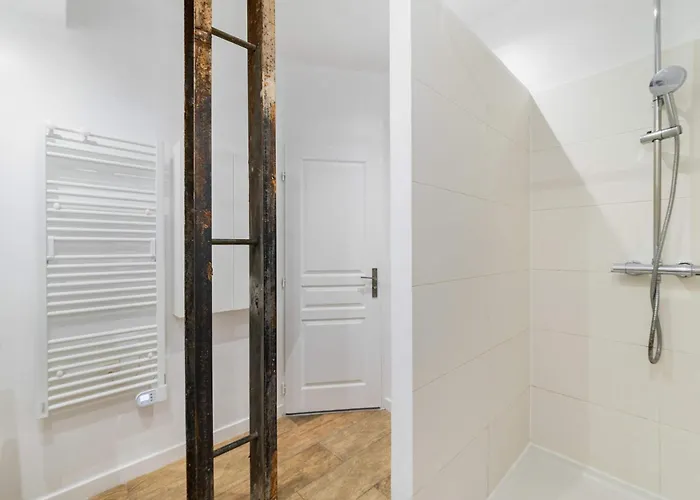 Familial Proche Des Commerces - 8p Apartment Paris